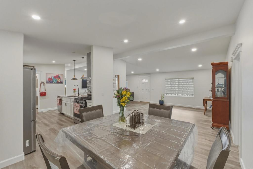 200 Emerald Drive - photo 8
