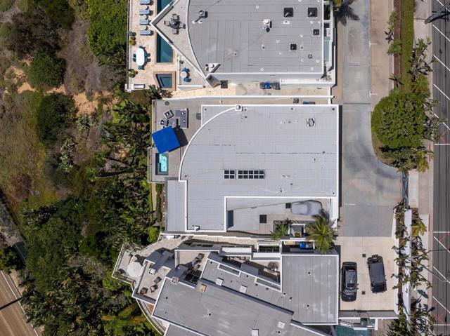 121 Via De La Valle, Del Mar CA: https://media.crmls.org/mediaz/7fb91e27-1bc3-44fc-9014-a854ea5c2eec.jpg
