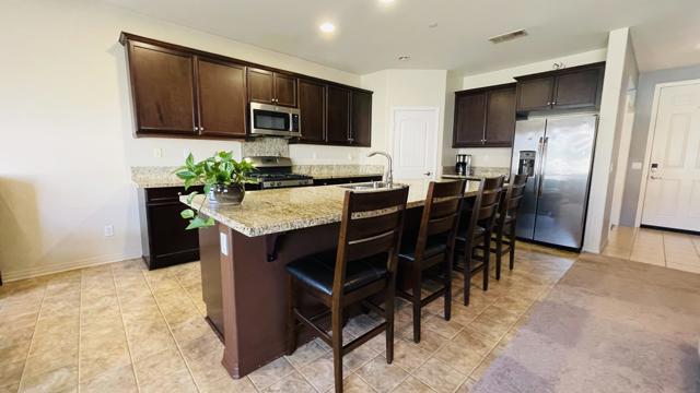 82982 Wheatley Court, Indio CA: https://media.crmls.org/mediaz/7fb9504f-429c-43f4-a149-d7f71d9f6a53.jpg