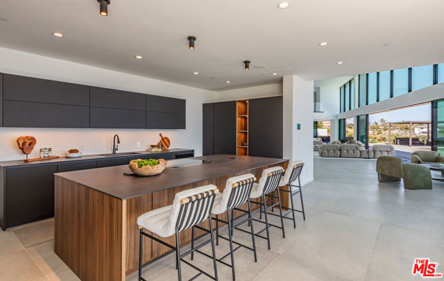 6156 Zumirez Drive, Malibu CA: https://media.crmls.org/mediaz/7fb9e142-2d1b-41f0-80aa-2c1b7a9f0208.jpg