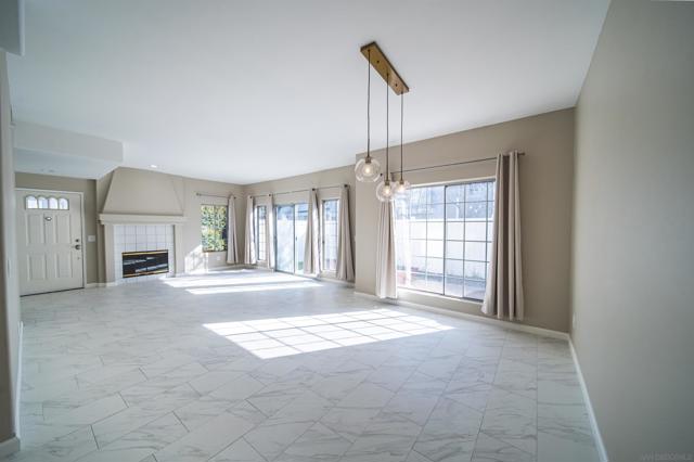 8625 Via Mallorca, La Jolla CA: https://media.crmls.org/mediaz/7fbab2be-5c7e-4881-b227-43cda5a5dd4d.jpg