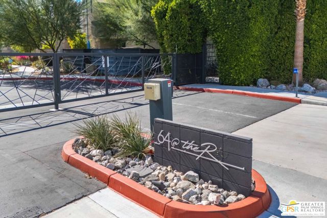 173 The riv, Palm Springs CA: https://media.crmls.org/mediaz/7fbc658a-2f13-48b1-8786-90f437868b98.jpg