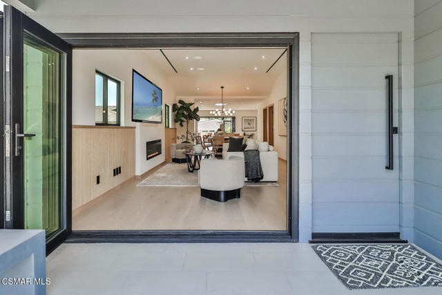 514 W Washington Boulevard, Pasadena CA: https://media.crmls.org/mediaz/7fbc8bfa-6fe7-4a0c-821d-c143960ff3bc.jpg