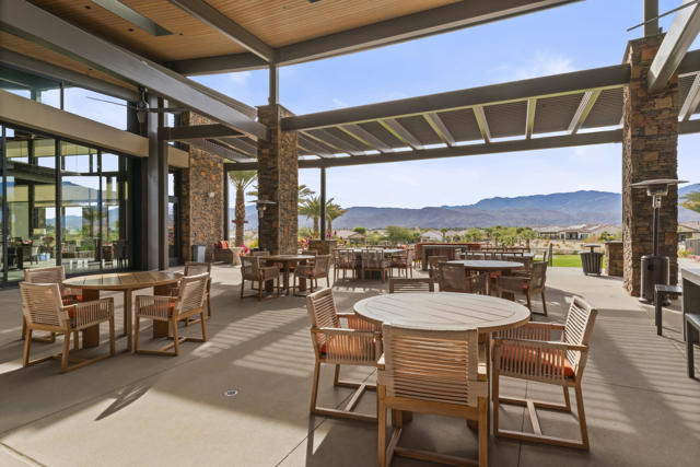 80 Zinfandel, Rancho Mirage CA: https://media.crmls.org/mediaz/7fbd57e2-1398-47c1-bc51-5e289a3b9689.jpg