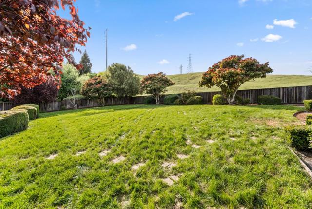 16453 Kings Canyon Court, Morgan Hill CA: https://media.crmls.org/mediaz/7fbe5113-cf78-475b-bfca-b1fa842a4874.jpg