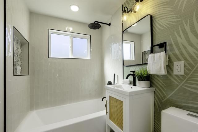 Detail Gallery Image 20 of 26 For 6994 Carthage St, San Diego,  CA 92120 - 4 Beds | 3 Baths