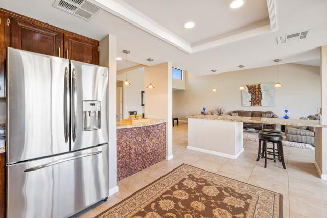 312 Castellana S, Palm Desert CA: https://media.crmls.org/mediaz/7fbf160d-410b-4d35-bedb-6a2d76569184.jpg