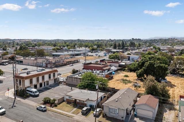 9 W 15th Street, Antioch CA: https://media.crmls.org/mediaz/7fbf71e7-94dc-4412-a44f-bda92230293d.jpg