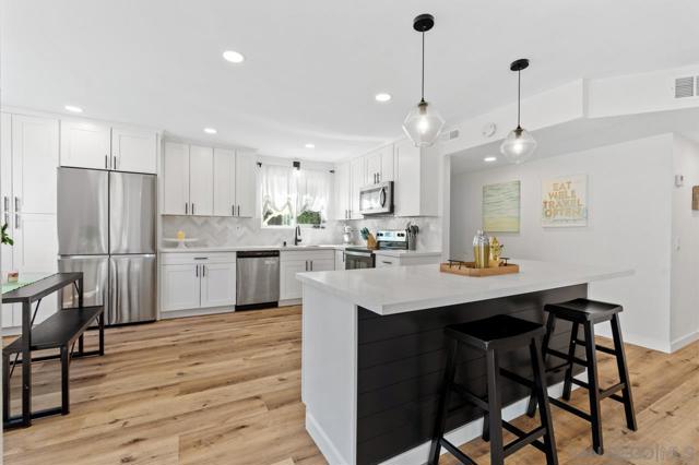 1817 E Grand ave, Escondido CA: https://media.crmls.org/mediaz/7fc11ece-84ff-492e-94bd-4efadbba4163.jpg