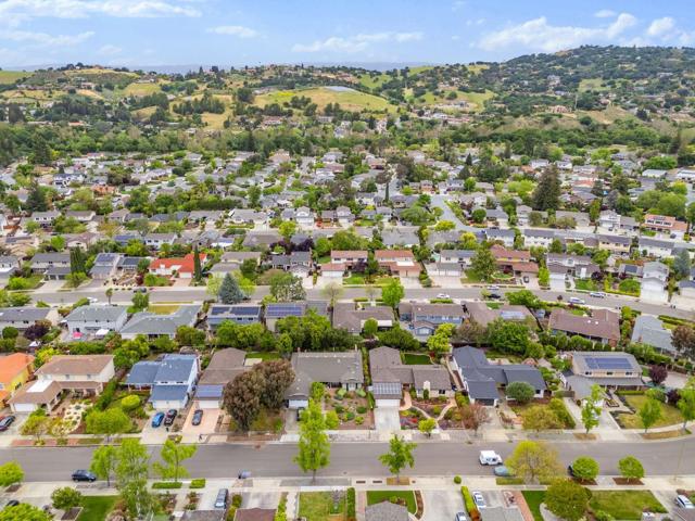 6852 Eldridge Drive, San Jose CA: https://media.crmls.org/mediaz/7fc159af-69bc-42bb-bd38-883f14d48c05.jpg
