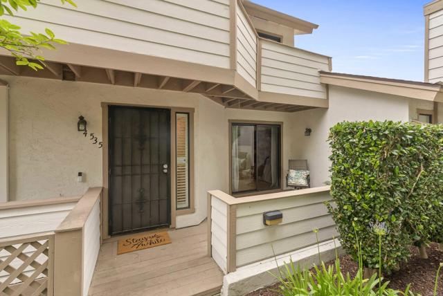 4535 Chateau Drive, San Diego CA: https://media.crmls.org/mediaz/7fc37269-40c5-4036-9ce9-d8eab10effe0.jpg