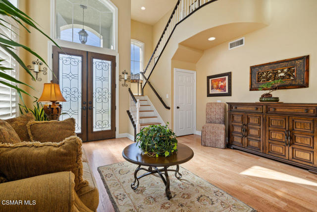 2787 Stonecutter Street, Thousand Oaks CA: https://media.crmls.org/mediaz/7fc436fd-e6d7-478c-9c4a-32048af9dab8.jpg