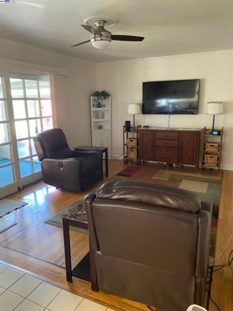 5186 Greenmeadow Dr, Concord CA: https://media.crmls.org/mediaz/7fc459d8-733c-49c7-95c0-343ac135a17a.jpg