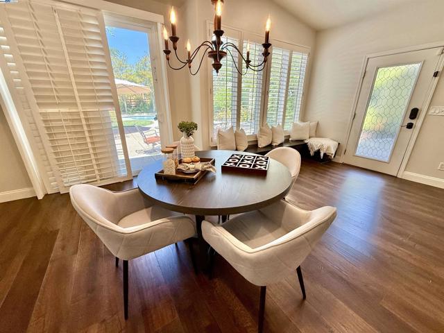 1164 Lexington Way, Livermore CA: https://media.crmls.org/mediaz/7fc59223-1add-4019-86fa-e1ca67930323.jpg
