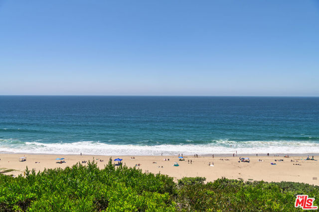 7221 Birdview Avenue, Malibu CA: https://media.crmls.org/mediaz/7fc5c74e-b747-4a09-ad56-13e8ea46508c.jpg