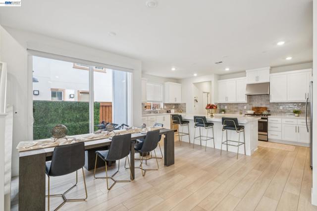 Image 4 of 59 For 37231 Sand Bar Place