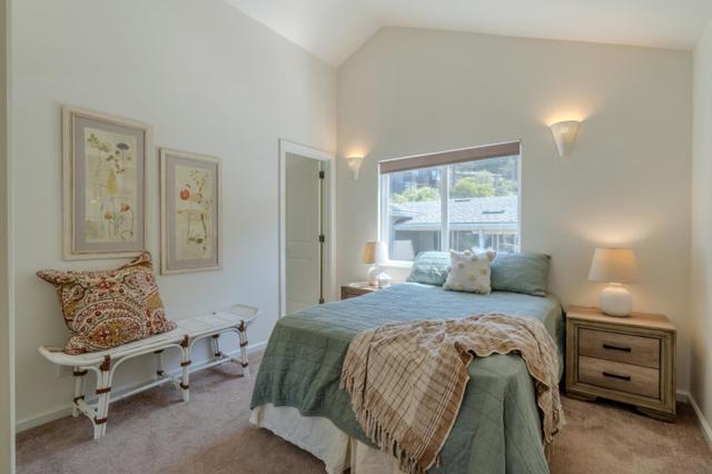 647 Canyon Drive, Pacifica CA: https://media.crmls.org/mediaz/7fc76367-f6df-4619-99e1-ef0a2788a527.jpg