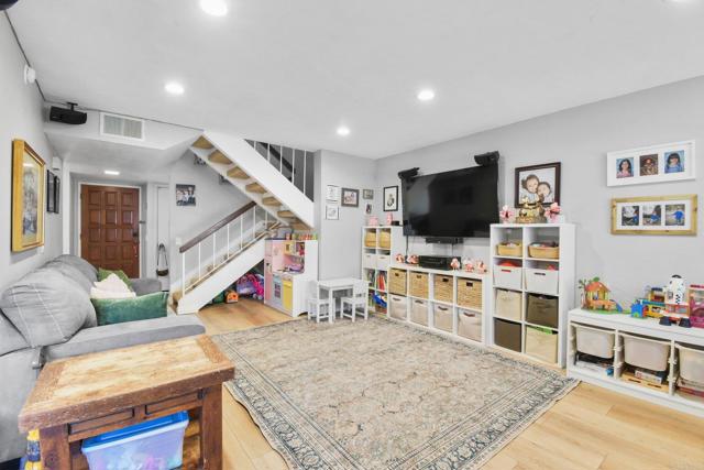 Detail Gallery Image 8 of 35 For 3015 Plaza Leonardo, Bonita,  CA 91902 - 3 Beds | 2/1 Baths