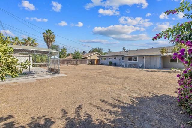 384 E Gail Avenue, Tulare CA: https://media.crmls.org/mediaz/7fc7849c-ad62-423f-80c9-bfed71f4d5d8.jpg