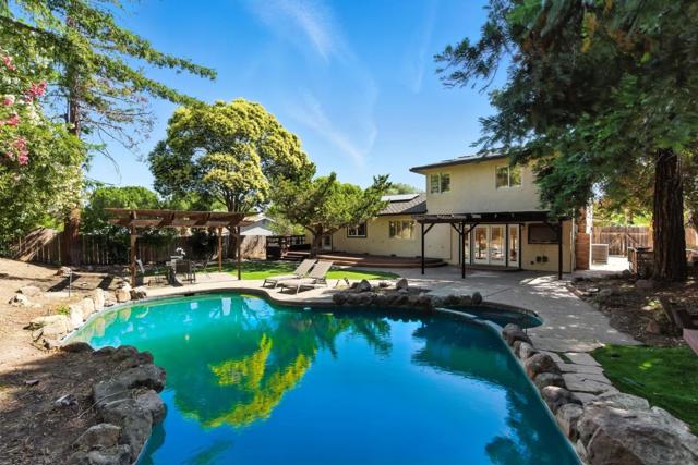 4418 Valle Vista, Pittsburg CA: https://media.crmls.org/mediaz/7fc7b96c-8251-4650-ae04-2721567dee26.jpg