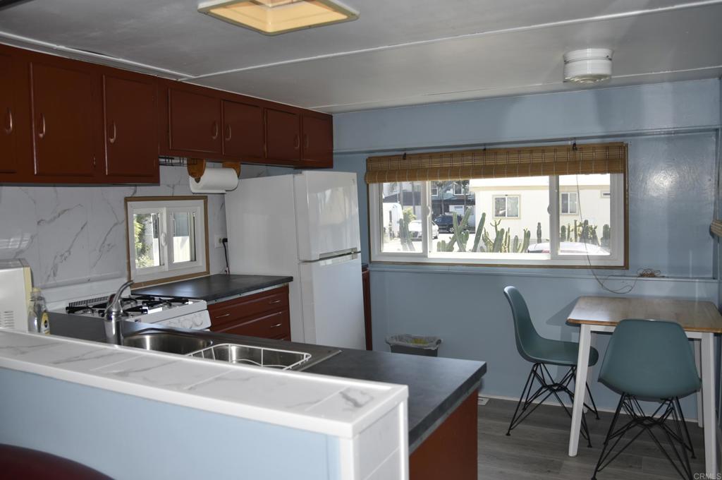 1046 Cleveland Street - photo 5