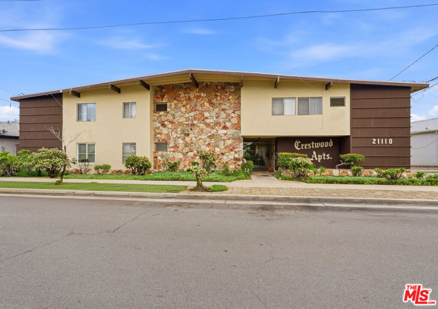 21110 Wood Avenue, Torrance CA: https://media.crmls.org/mediaz/7fc833a9-078e-487a-90d5-15fa33ac9b72.jpg