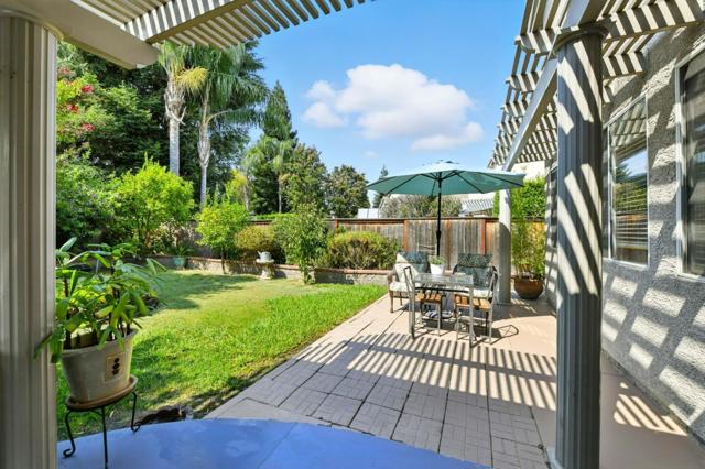 4111 Windsong Street, Sacramento CA: https://media.crmls.org/mediaz/7fc8e3d3-e4ed-4cb6-84ff-58ba84253ce0.jpg