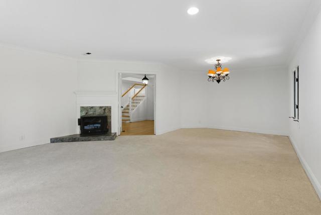 23489 Hutchinson Road, Los Gatos CA: https://media.crmls.org/mediaz/7fc97820-cadf-438f-9bf8-109afa148fa6.jpg