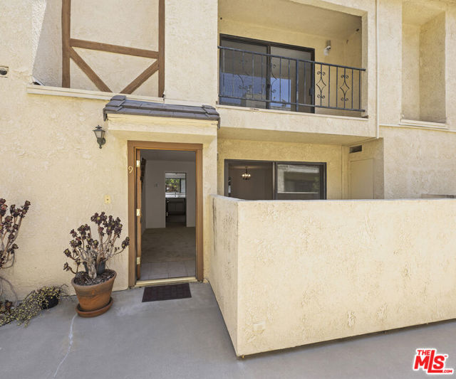 13211 Vanowen Street, North Hollywood CA: https://media.crmls.org/mediaz/7fc9a436-da5c-4e55-93d7-cdf17d7fad50.jpg