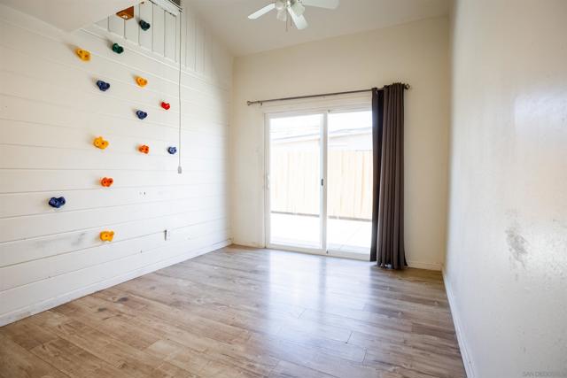 12643 Castle Court Dr, Lakeside CA: https://media.crmls.org/mediaz/7fc9e6ec-3e1c-423f-82d1-d0f7beaeb064.jpg