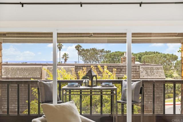 12859 Caminito del Canto, Del Mar CA: https://media.crmls.org/mediaz/7fc9ebe9-3ef2-4ba6-be75-4d56264e8fc3.jpg