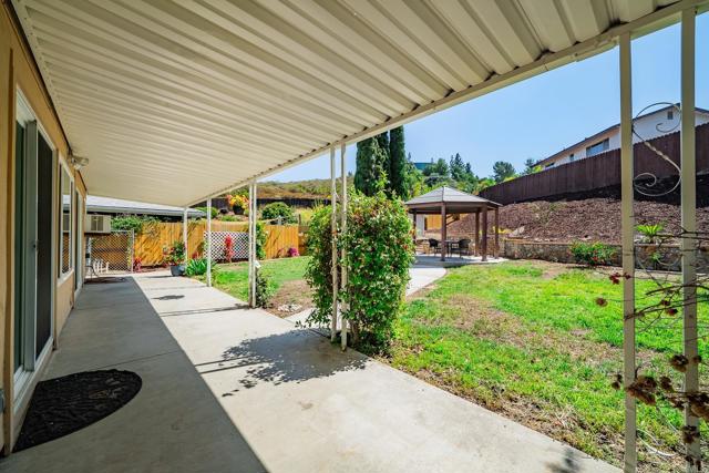 Detail Gallery Image 22 of 37 For 15020 Penasquitos Dr, Rancho Penasquitos,  CA 92129 - 3 Beds | 2/1 Baths