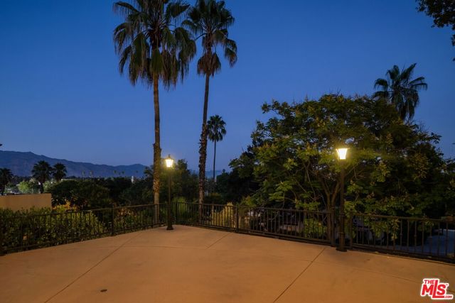 868 Braewood Court, South Pasadena CA: https://media.crmls.org/mediaz/7fcac10c-f72f-4634-8f00-0a8e0d7ce59c.jpg