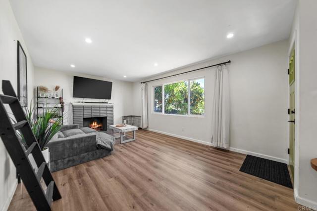 Image 7 of 34 For 2330 Di Foss Street