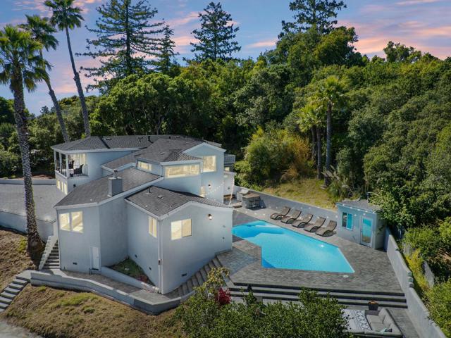 532 Moonrise Lane, Aptos CA: https://media.crmls.org/mediaz/7fcb059d-168f-4deb-9967-67f6ae5d4976.jpg