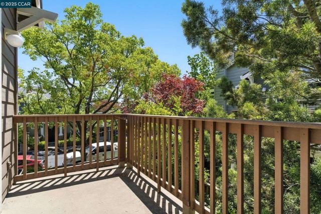 305 Daybreak Court, San Ramon CA: https://media.crmls.org/mediaz/7fcbc607-02b6-4ec7-b5c6-83494637fbb9.jpg