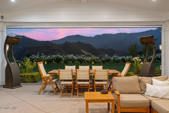 112 Hampstead Court, Westlake Village CA: https://media.crmls.org/mediaz/7fcbe5b1-a7cf-4e14-b092-841222a87ffc.jpg