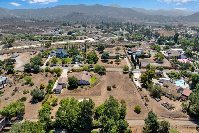 13955 Wanda Way, Jamul CA: https://media.crmls.org/mediaz/7fccc2d9-238b-4cda-ae0a-9889306720e9.jpg