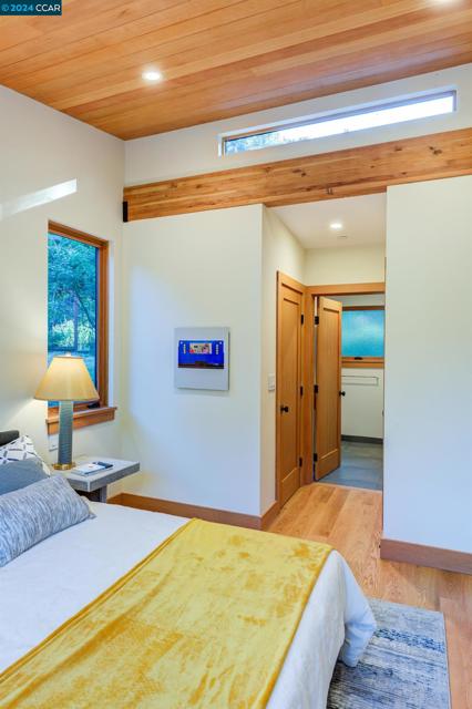 Image 15 of 30 For 5924 Park Ave