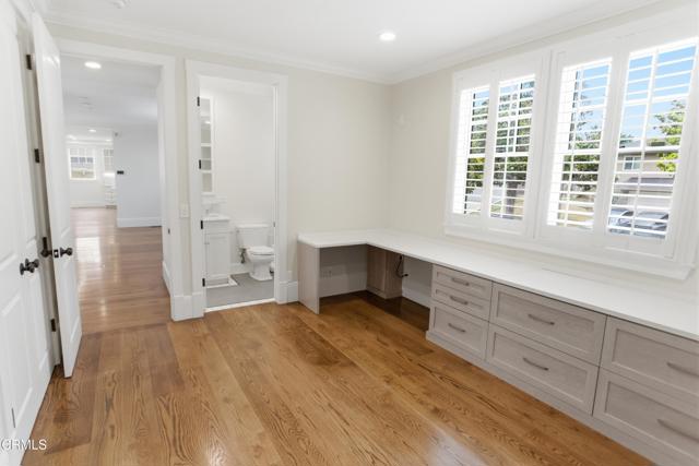 5 Bed Home for Sale in Los Angeles, California