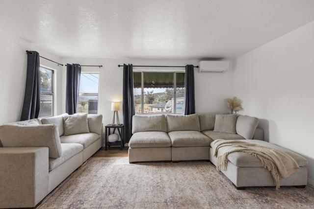 Detail Gallery Image 6 of 35 For 13510 Willow Rd, Lakeside,  CA 92040 - 2 Beds | 1 Baths