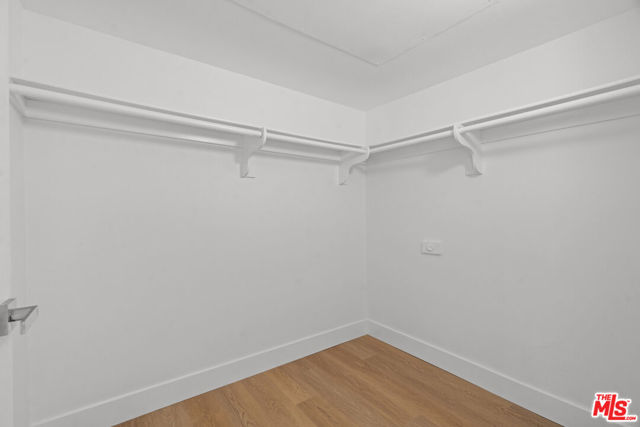 16100 West Sunset Boulevard, 109 photo 14