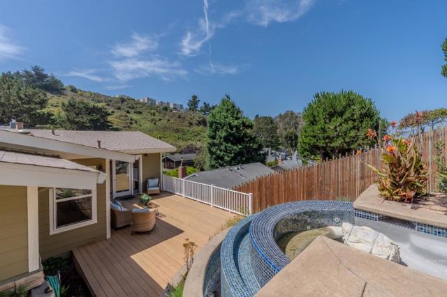 731 Rockaway Beach Avenue, Pacifica CA: https://media.crmls.org/mediaz/7fcf7052-884c-41a4-bb5d-6153ac8e4006.jpg
