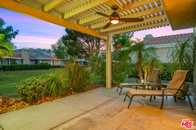 72305 Rodeo Way, Rancho Mirage CA: https://media.crmls.org/mediaz/7fcf850f-4c56-403c-9670-4513a2ff4654.jpg