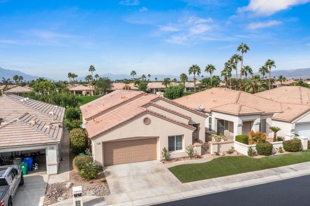 44397 Royal Lytham Drive, Indio CA: https://media.crmls.org/mediaz/7fd04d5f-7a8b-4581-9b7c-f58780f56721.jpg