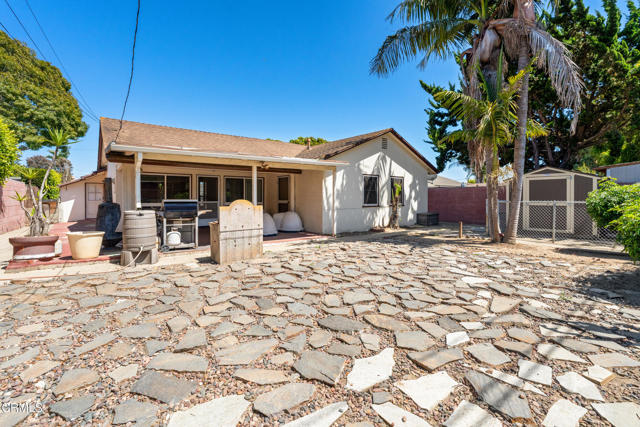 431 Eva Street, Ventura CA: https://media.crmls.org/mediaz/7fd0d921-b6d3-45b4-8c98-8ef98c8c836c.jpg