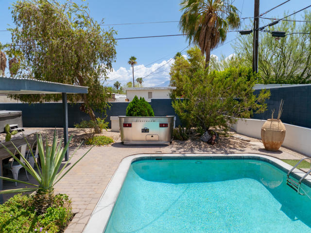2845 E Wyman Drive, Palm Springs CA: https://media.crmls.org/mediaz/7fd0dcab-ed79-4697-9b32-d5024896abd5.jpg