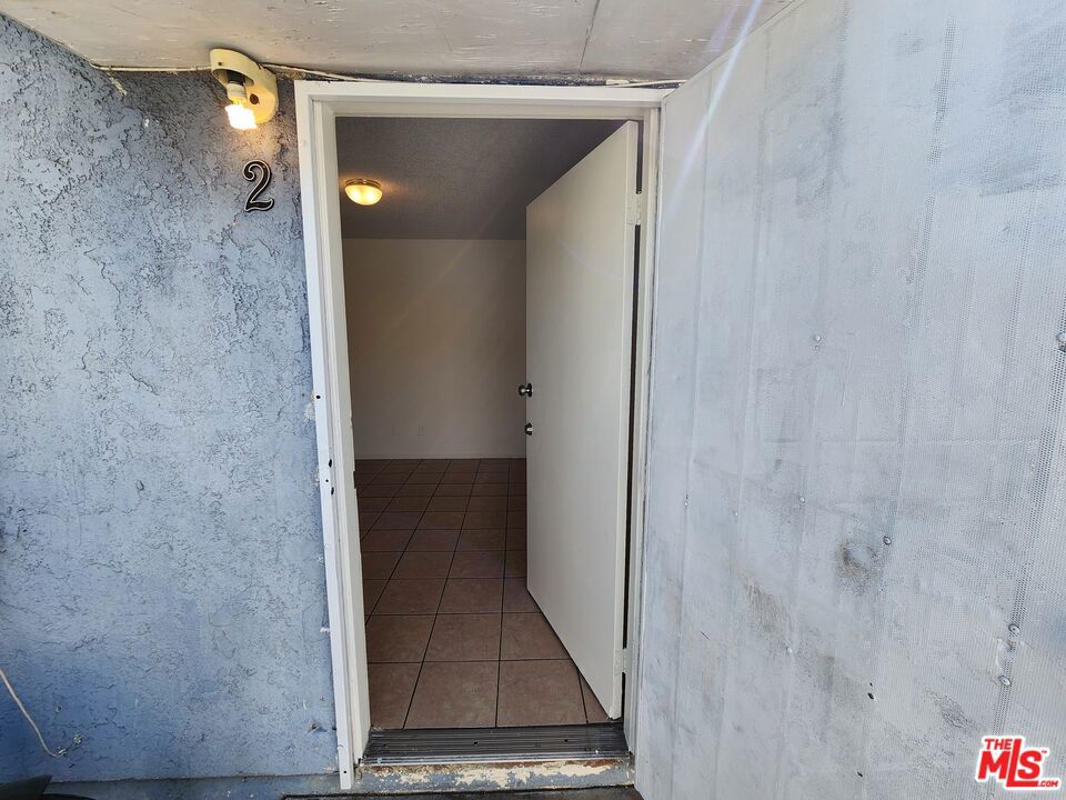 807 E Vernon Avenue #2