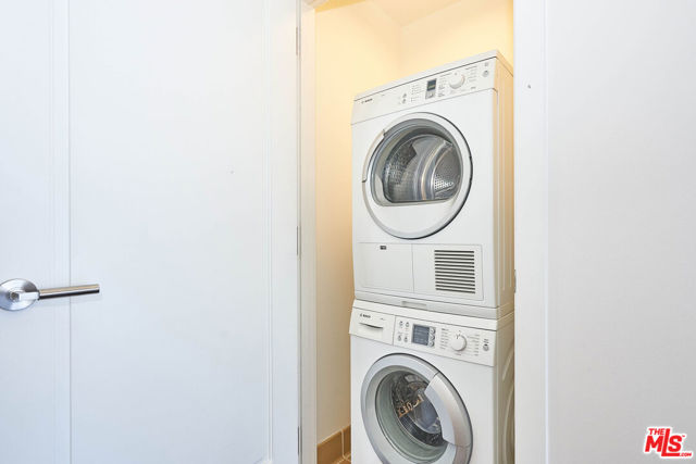 900 W Olympic Boulevard, Los Angeles CA: https://media.crmls.org/mediaz/7fd2be4e-9d8d-45db-8014-43e915d44208.jpg