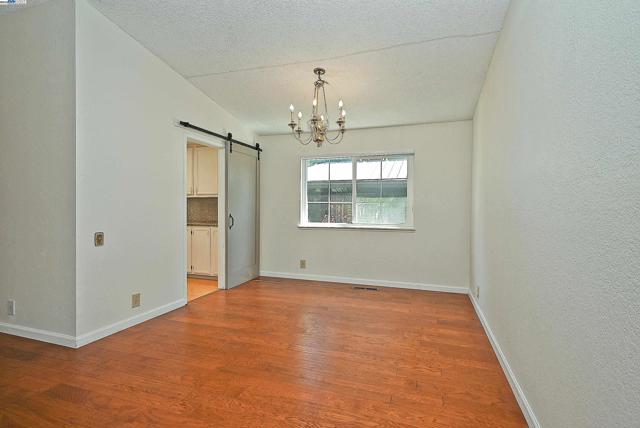 4919 Mohr Ave, Pleasanton CA: https://media.crmls.org/mediaz/7fd2c913-e5d9-44a4-b0dc-876775345ee0.jpg